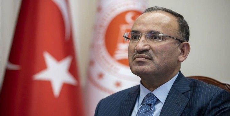 Adalet Bakanı Bozdağ'ın Covid-19 testi pozitif çıktı