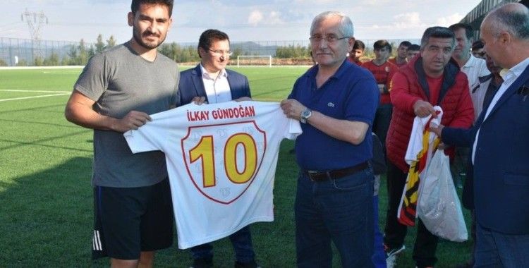 İlkay Gündoğan, düğününü Türk adetlerine göre yapacak