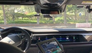 Çin’de robot taksi uygulaması yaygınlaşıyor
