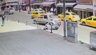 Otomobille çarpışan motosikletli yaralandı, sürücü kaçtı