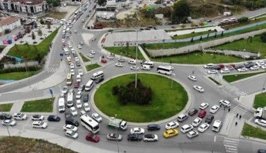 Beylikdüzü'nde yıllardır çözülemeyen trafik çileye dönüştü