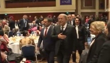 Milli Savunma Bakanı Akar, şehit aileleri ve gazilerle bir araya geldi