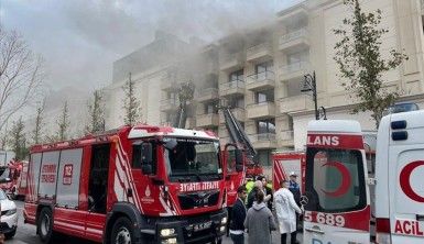 Çırağan Sarayı'nın otel bölümünde yangın