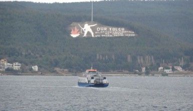 Gökçeada ve Bozcaada'ya fırtına nedeniyle bugün ve yarın tüm feribot seferleri iptal edildi