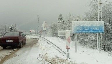 Kastamonu'da kar yağışı etkili oluyor