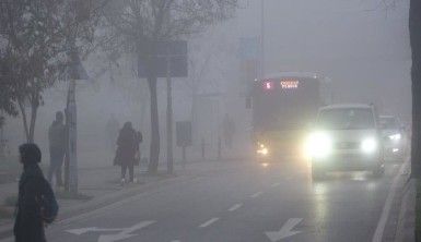 İstanbullular güne sis ile uyandı