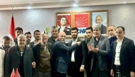 İş insanı Barış Çelenk ve beraberindekiler CHP'ye toplu katılım sağladı