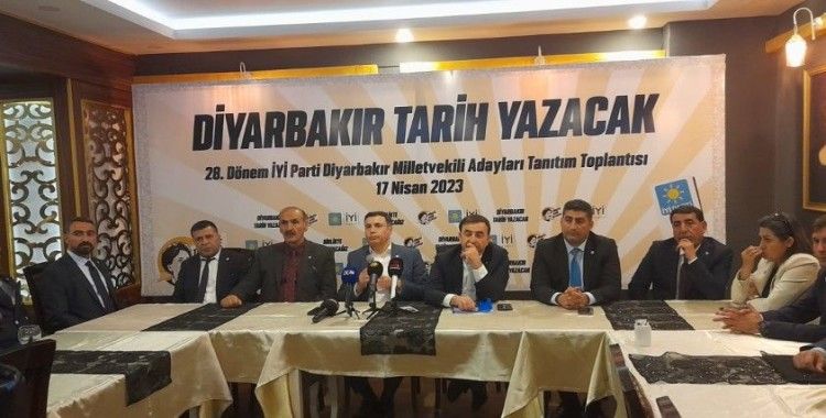 İYİ Parti, Diyarbakır milletvekili adaylarını basına tanıttı.