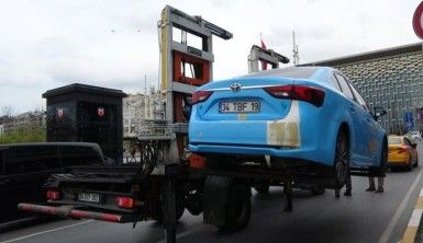 Taksim Meydanı'nda ticari taksilere denetim