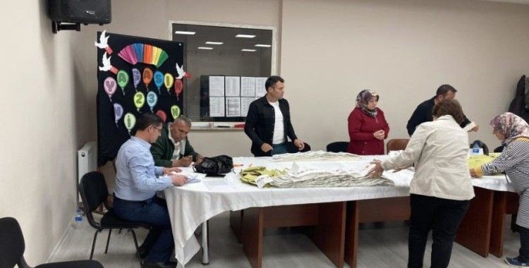 Burdur'da oy sayım işlemleri başladı