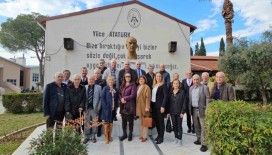 Emekli öğretmenler görev yaptıkları okulda hatırlarını tazeledi
