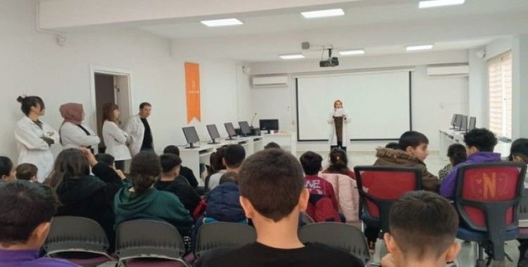 Uyanış Gençlik Miraç Kandili’ni kutladı