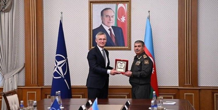 NATO Genel Sekreteri Stoltenberg, Azerbaycan Savunma Bakanı Hasanov ile görüştü