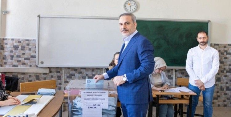 Dışişleri Bakanı Fidan, oyunu Ankara'da kullandı