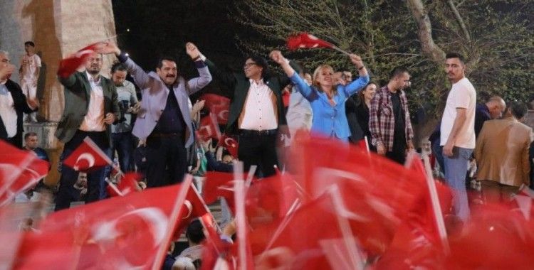 Denizli'de CHP 15, AK Parti 3 ve YRP 1 belediye kazandı