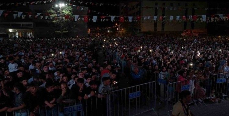 Bitlis’te Öykü Gürman rüzgarı esti
