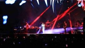 Tarkan ve Ceza, Antalyalı hayranlarıyla buluştu
