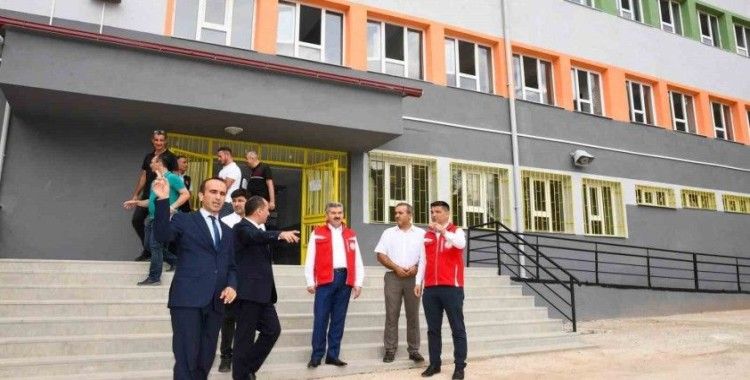 Uşak’ta deprem dayanıksız okullarda güçlendirme çalışmaları devam ediyor
