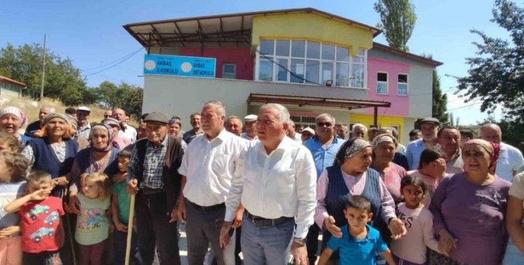 Başkan Kepenek taşımalı eğitim istemeyen Akbaş sakinlerini yalnız bırakmadı
