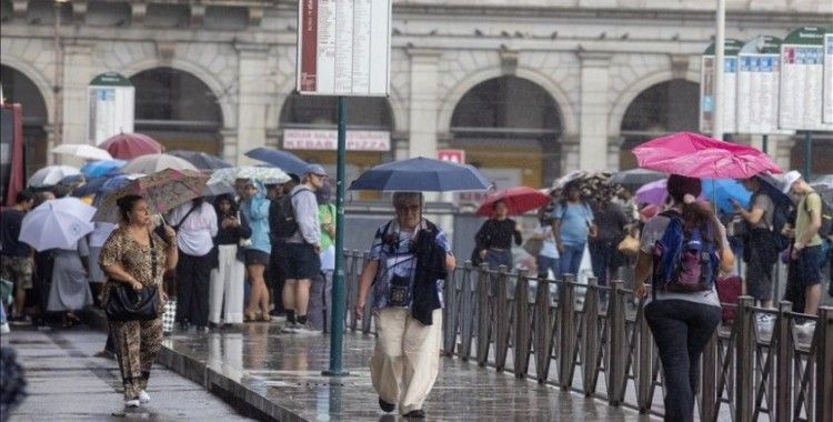 İtalya'da şiddetli fırtına ve kuvvetli yağış, çığ, sel ve su baskınlarına neden oldu