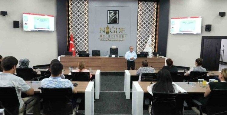 Niğde’de Belediye Personeline “Aile Ve Kurum İçi İletişim” Eğitimi
