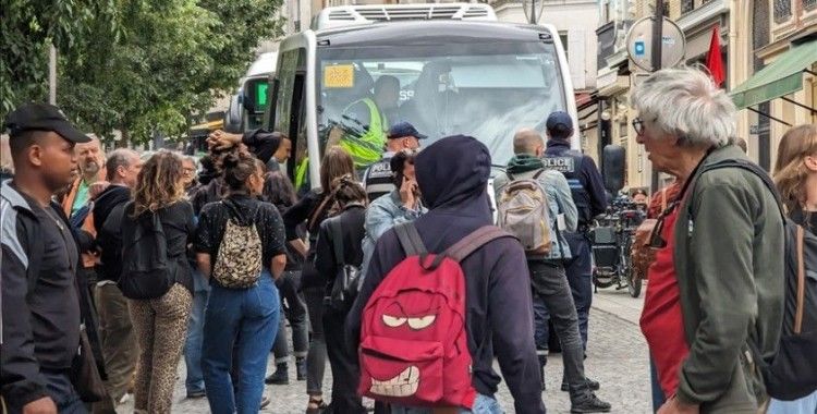 Fransa'da yeni hükümet yasa dışı göçmenlerin sınır dışı edilmesini kolaylaştıracak