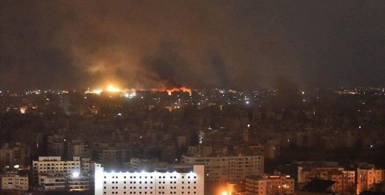 İsrail Beyrut'un güneyindeki Dahiye'ye gece saatlerinde 30 hava saldırısı düzenledi