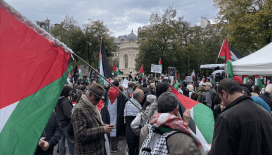 Paris'te Gazze ve Lübnan'a destek gösterisi düzenlendi