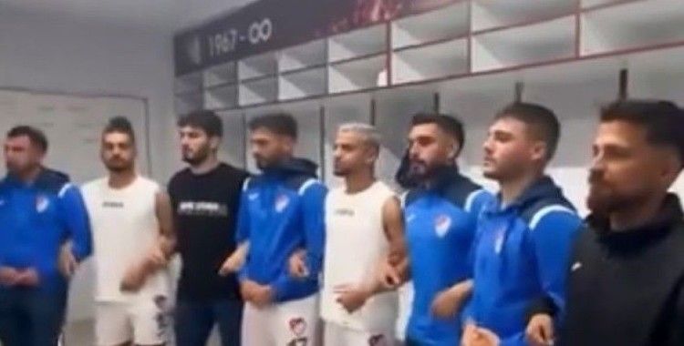 Elazığspor’dan halaylı galibiyet paylaşımı
