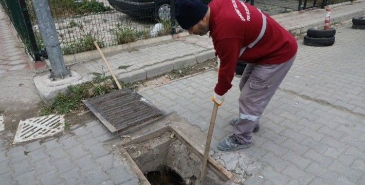 Edremit Belediyesi yağışlara karşı önlem alıyor
