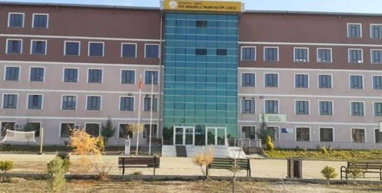 Gediz Kız Anadolu İmam Hatip Lisesi hiçe desteği almaya hak kazandı
