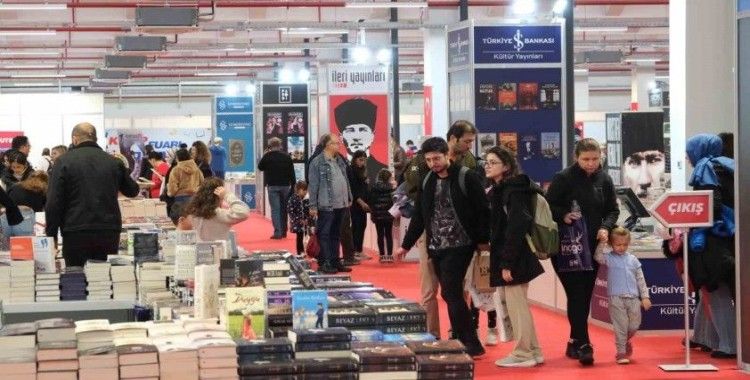 Vatandaşlardan Aydın Büyükşehir’in Kitap Fuarı’na yoğun ilgi
