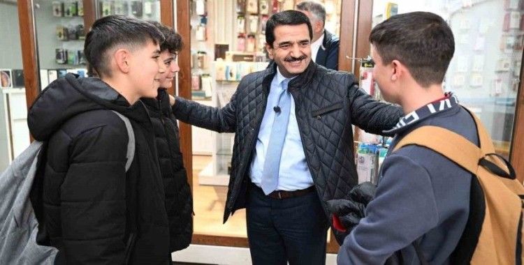 Kanalboyu’nda geçici çarşıya kalıcı çözümler
