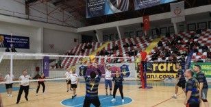 Gebze’de öğretmenler voleybol turnuvasında buluştu
