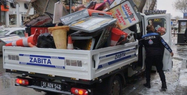 Niğde Belediyesi’nden kaldırım işgaline geçit yok
