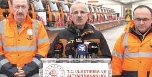 Kara yollarında kar ve buzla mücadele için hazırlıklar tamamlandı