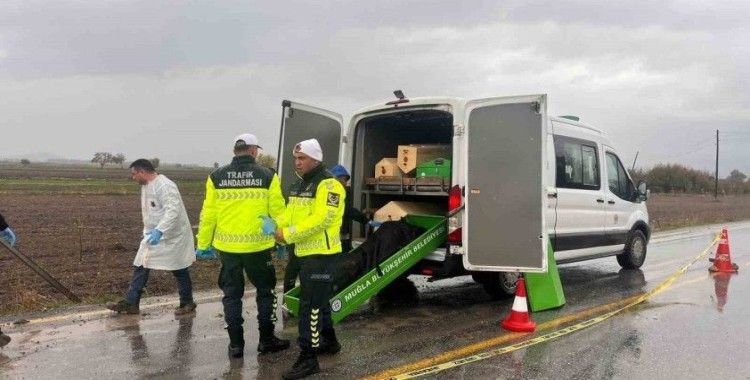 Milas’ta yol kenarında bulunan erkek cesedinin kimliği tespit edildi
