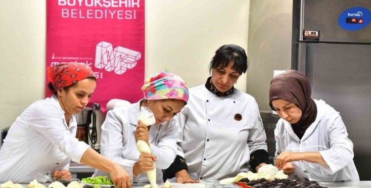 Kursiyer olarak girdikleri Meslek Fabrikası’ndan eğitmen olarak çıktılar
