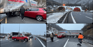 Anadolu Otoyolu'nun Bolu kesiminde makaslayan tıra otomobilin çarptığı kaza ulaşımı aksattı