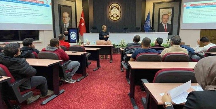 Melikgazi Belediyesi’nden personellerine ilk yardım eğitimi
