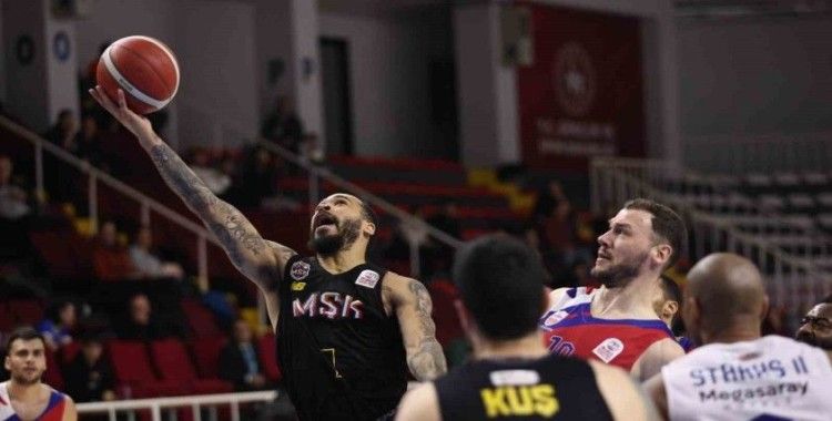 Mersin Spor deplasmandan galibiyetle dönüyor
