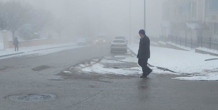 Erzurum sis ve kara teslim oldu