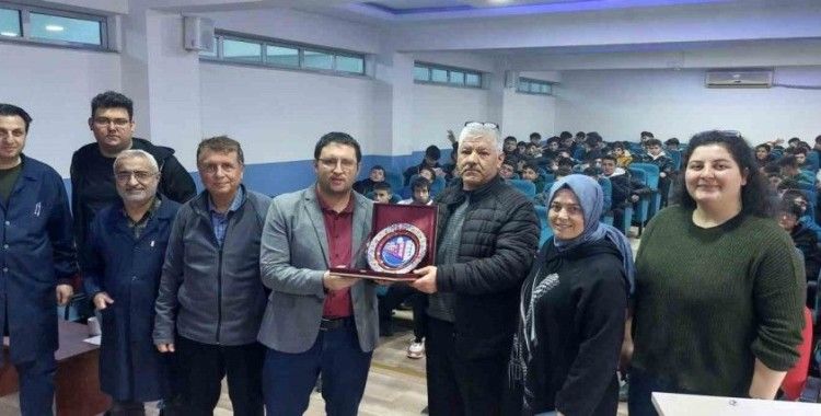 Bozüyük’te lise öğrencilerine akran zorbalığı ve başa çıkma yolları anlatıldı
