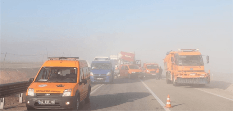 Konya'da zincirleme trafik kazasında 8 kişi yaralandı