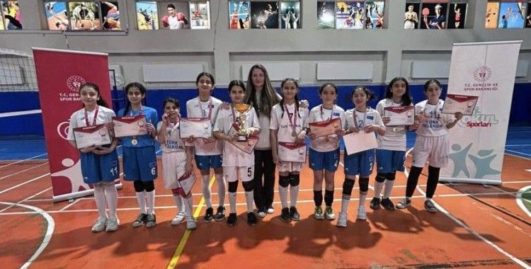 Muş’ta okul sporları voleybol il birinciliği müsabakaları tamamlandı
