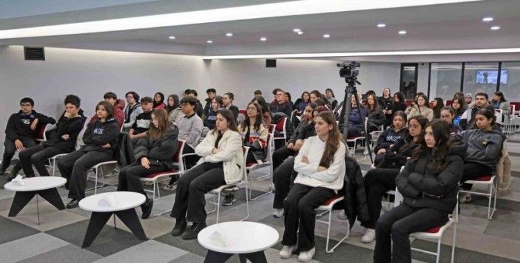 Talas’ın yazar okulu seminerleri dolu dolu
