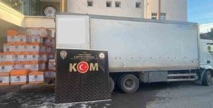 Tek kamyonda yapılan aramada 5 milyon 940 bin dal boş makaron ele geçirildi
