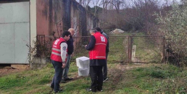 Kızılay yardıma muhtaç kişilere yardım elini uzatmaya devam ediyor
