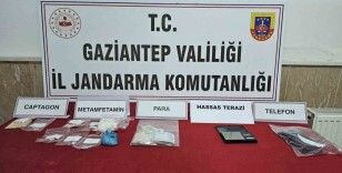 Uyuşturucu madde imal ve ticareti yapan şahsı jandarma yakaladı
