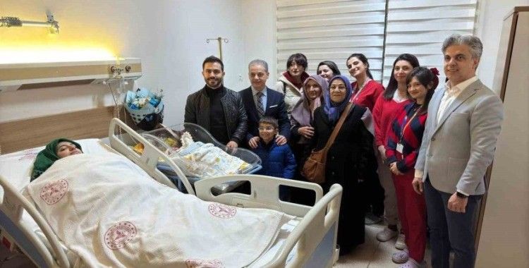 Erzincan’da yeni yılın ilk dakikalarında dünyaya gelen bebeğe ’Metehan’ ismi verildi
